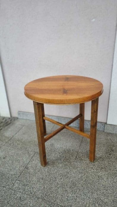 Round side table, brown walnut veneer, wood, Poland, 1960s. - 306906
