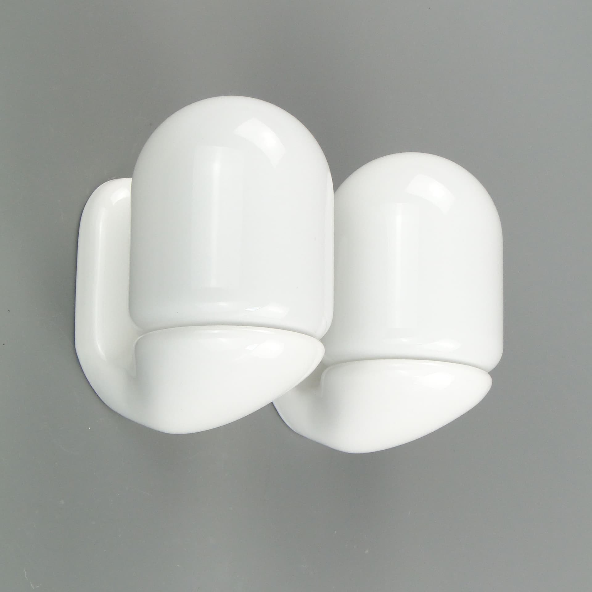 Para kinkietów modernistycznych, ceramika biała, szkło białe, Polska, lata 70. - 2431