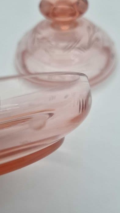 Bombonierka, szkło rozalinowe różowy, Polska, lata 60. - 307304