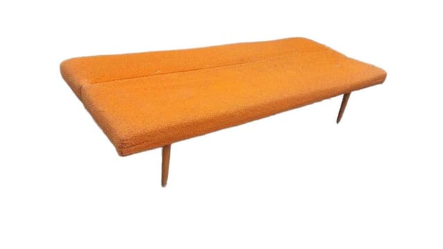 Sofa, pomarańczowa, bouclé, drewno jasny, proj. M. Navratil, Czechosłowacja, lata 60. - WYMIARY