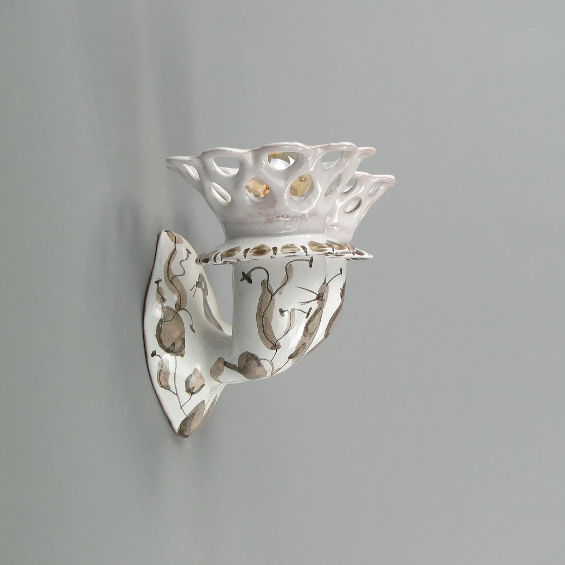 Para kinkietów, fajans ivory white, proj. H. Grześkiewicz, L. Grześkiewicz, Włocławek, Polska, lata 50. - 22536