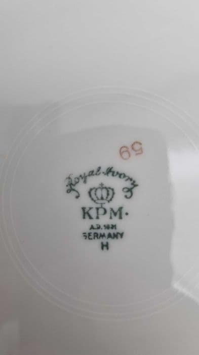 Zestaw trzech talerzy Royal Ivory, porcelana, KPM, Niemcy, początek XX w. - 307163