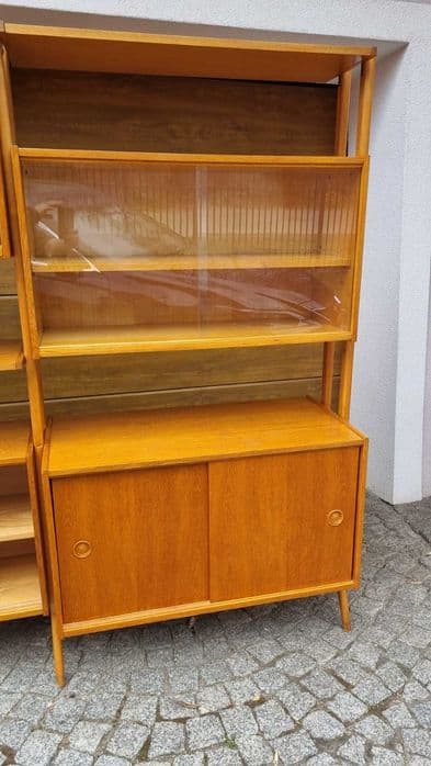 Zestaw trzech regałów modułowych Monti 300 F, dąb miodowy, szkło, proj. F. Jirák, Tatra Nabytok, Czechosłowacja, lata 70. - 307103