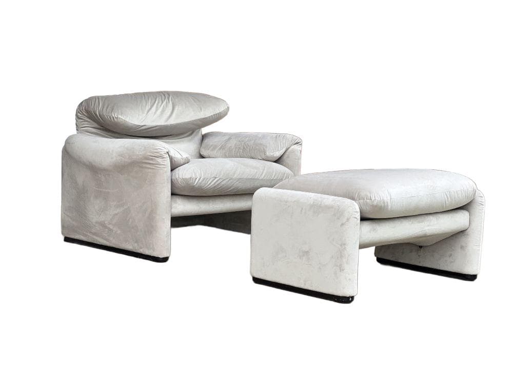 Fotel z podnóżkiem Maralunga, velvet jasnoszary, proj. V. Magistretti, Cassina, Włochy, lata 70.