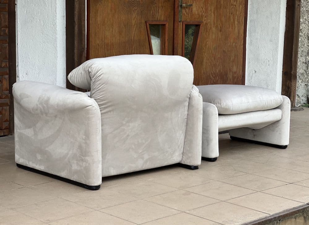 Fotel z podnóżkiem Maralunga, velvet jasnoszary, proj. V. Magistretti, Cassina, Włochy, lata 70. - 307651