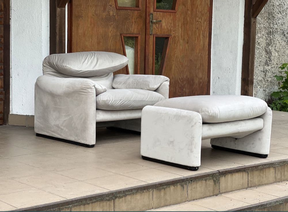 Fotel z podnóżkiem Maralunga, velvet jasnoszary, proj. V. Magistretti, Cassina, Włochy, lata 70. - 307652