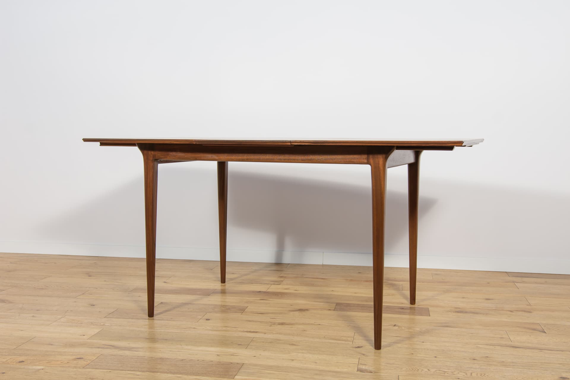 Extendable Dining Table, brown teak, McIntosh, United Kingdom, 1960s. - 307742