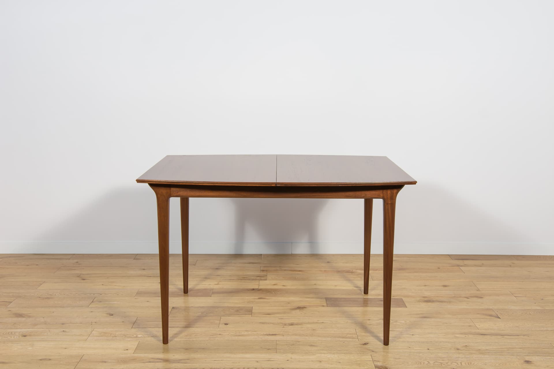 Extendable Dining Table, brown teak, McIntosh, United Kingdom, 1960s. - 307735