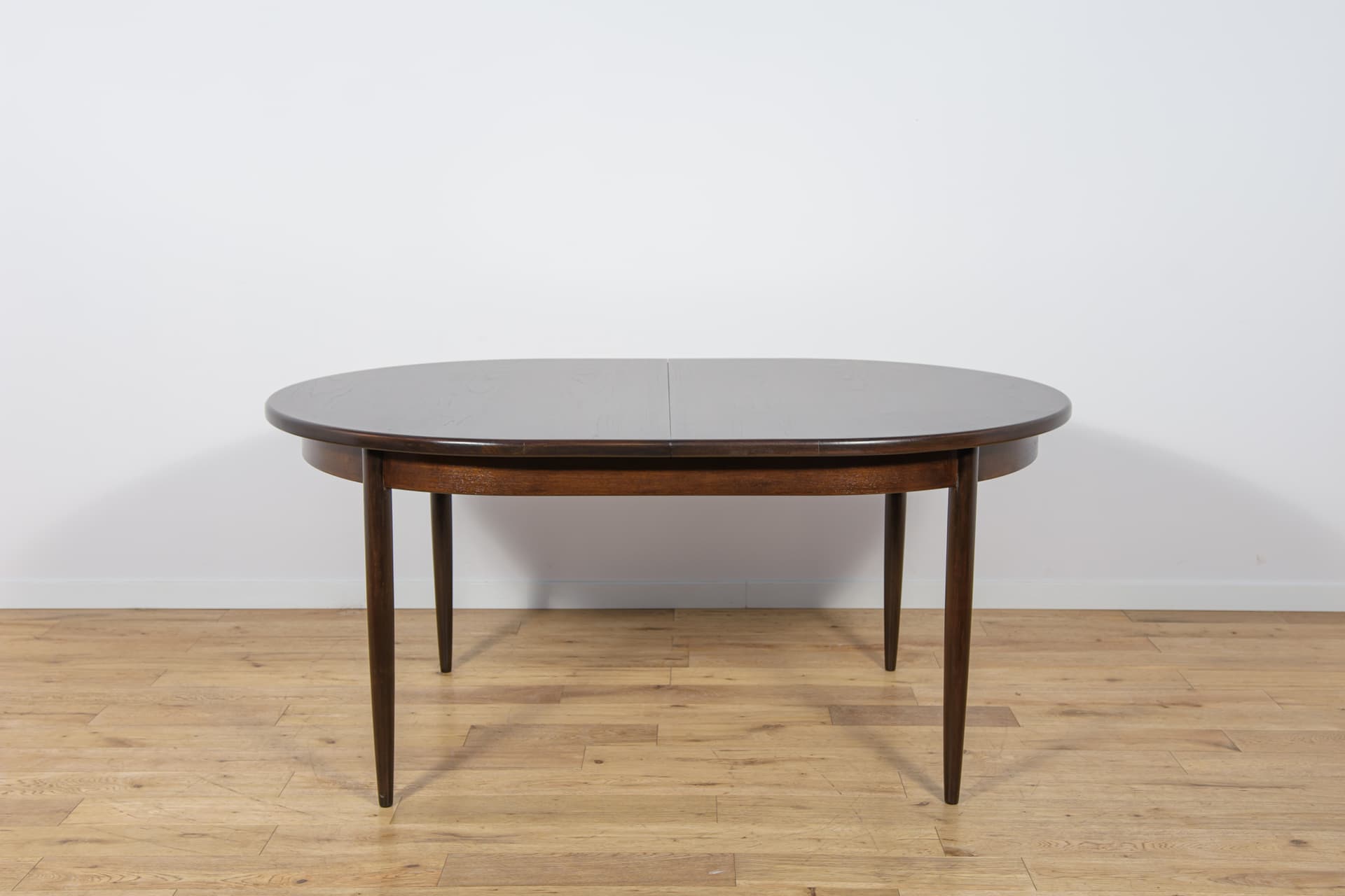 Oval Extendable Table, brown teak, G-Plan, United Kingdom, 1960s. - 307782