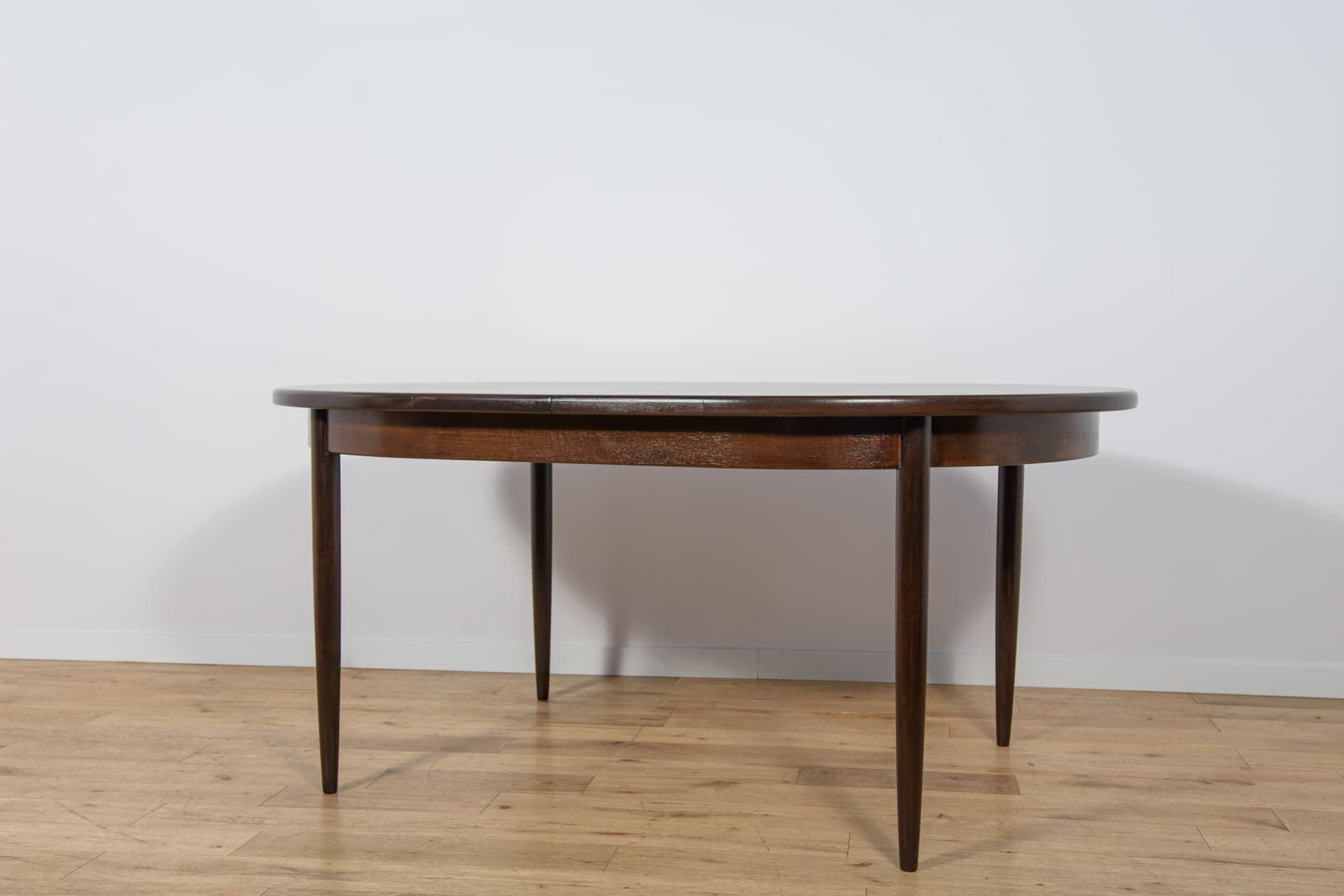 Oval Extendable Table, brown teak, G-Plan, United Kingdom, 1960s. - 307785