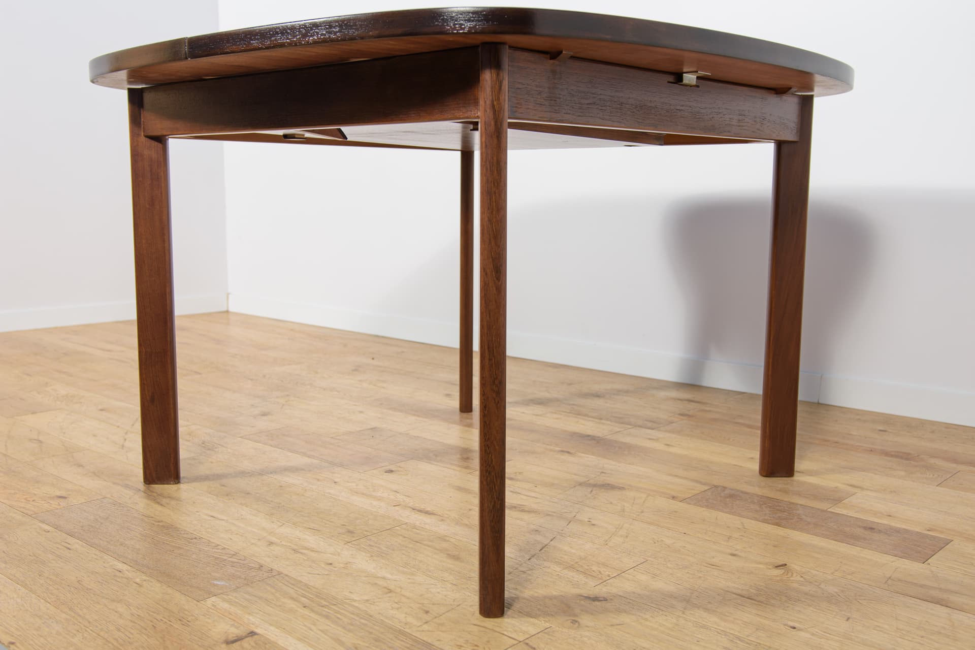 Extendable Dining Table, brown red teak, G-Plan, United Kingdom, 1960s. - 307942