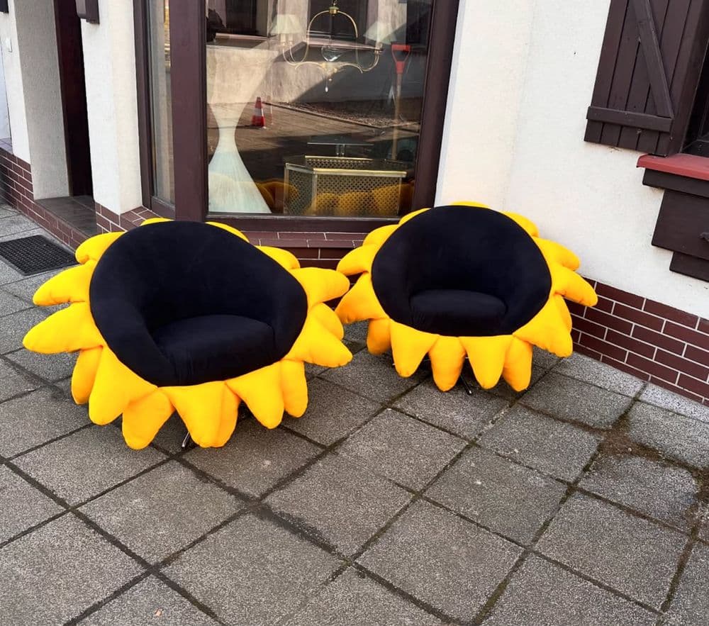Club Armchair Sunflower, black velvet, yellow velvet, Poland - 308158