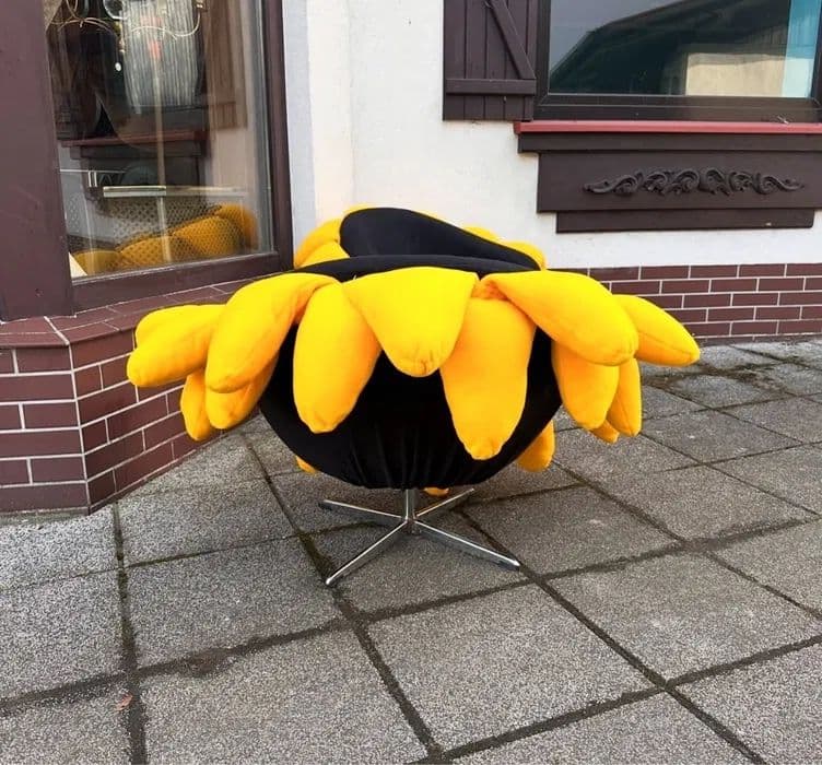 Club Armchair Sunflower, black velvet, yellow velvet, Poland - 313575
