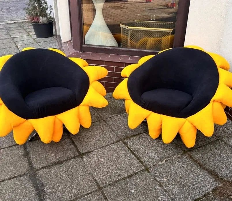 Club Armchair Sunflower, black velvet, yellow velvet, Poland - 313574