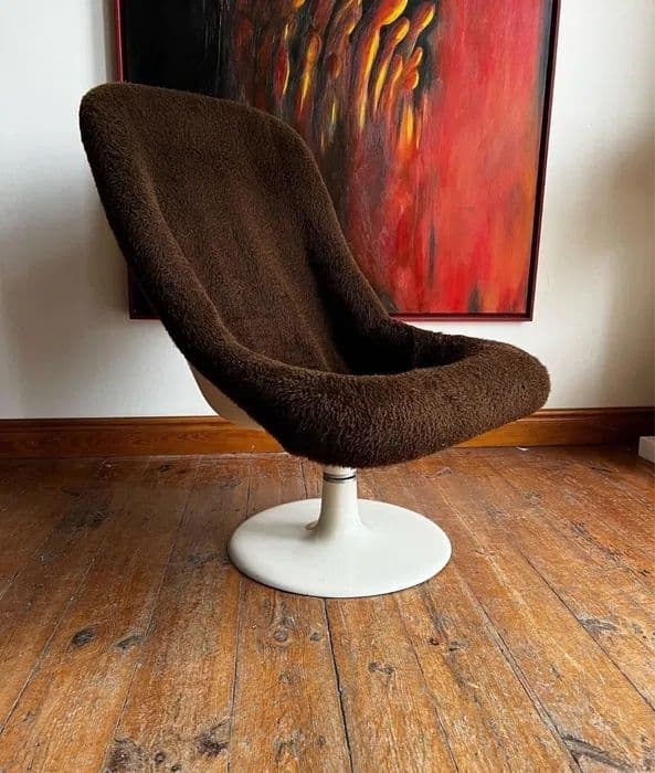 Fotel obrotowy Space Age, bouclé brązowy, tworzywo białe, lata 70. - 313556