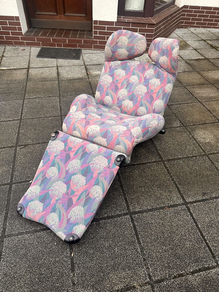 Armchair Wink, multicolor fabric, by T. Kita, Cassina, Italy, 1980s. - 308266