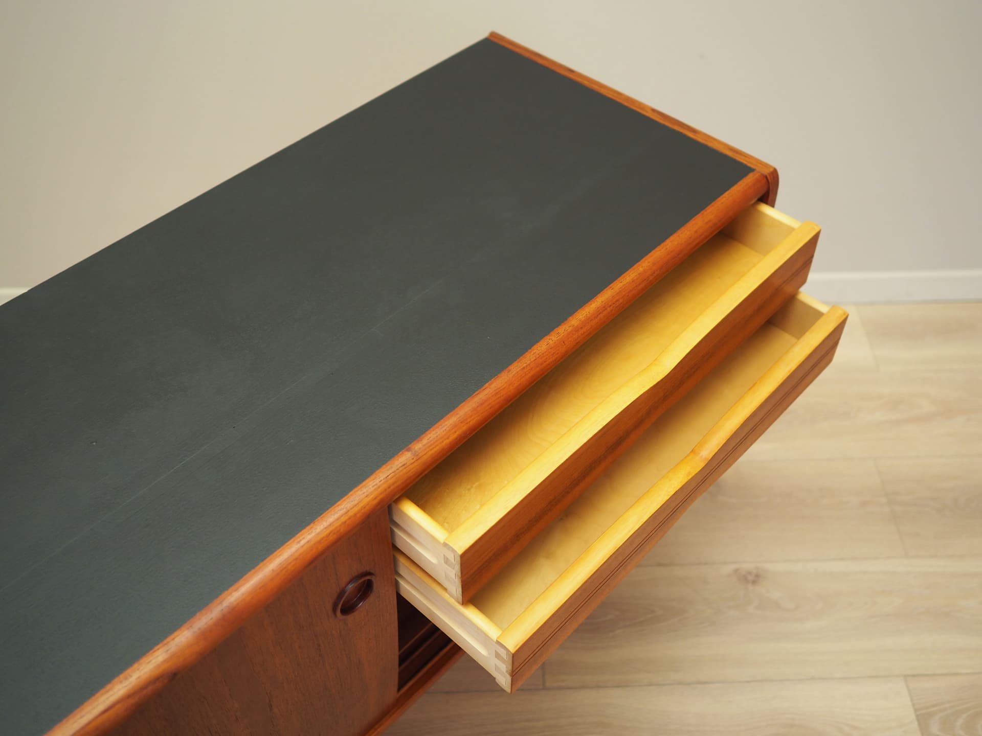 Sideboard, teak pomarańczowy, Dania, lata 70. - 66498