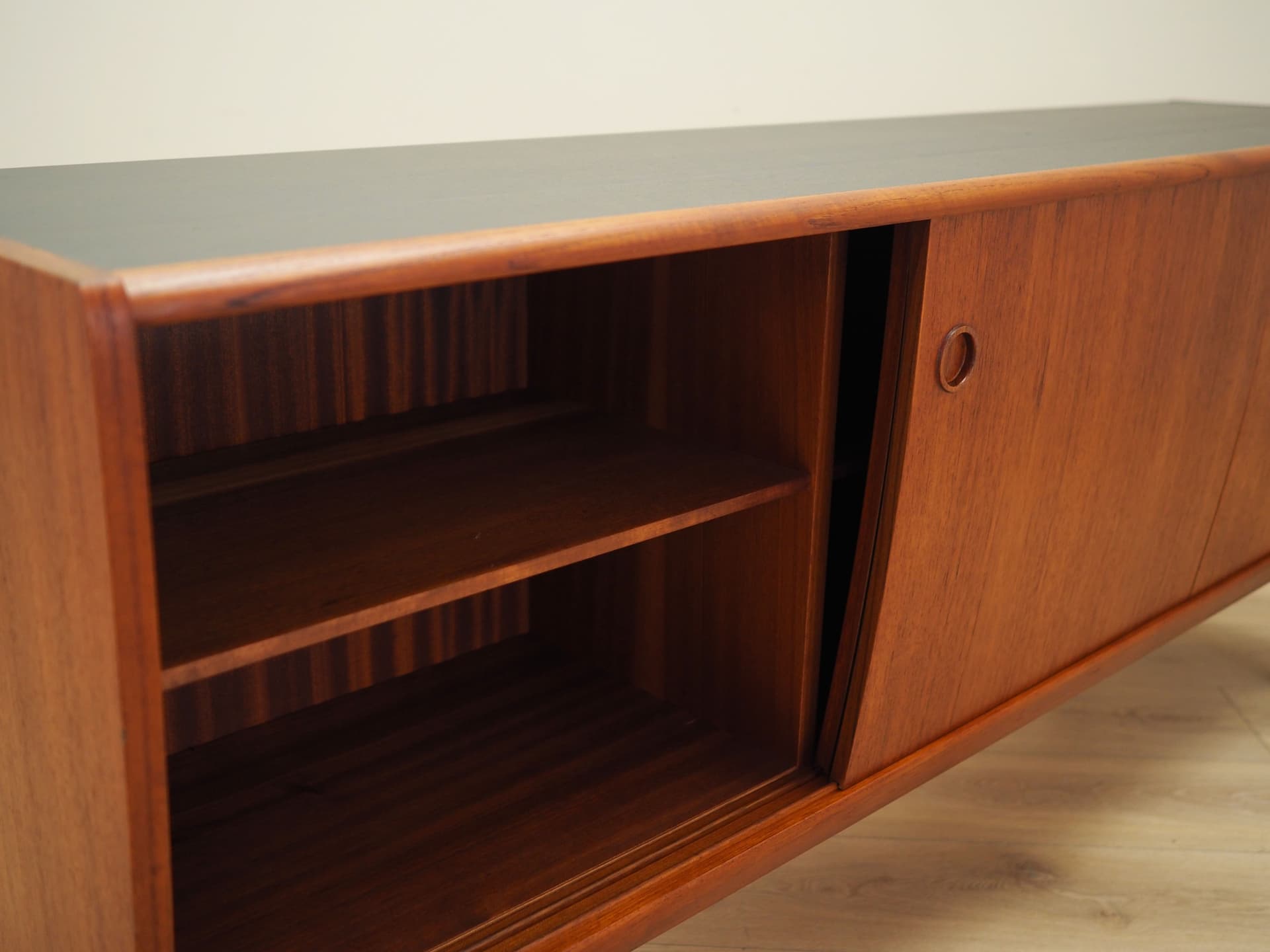 Sideboard, teak pomarańczowy, Dania, lata 70. - 66495