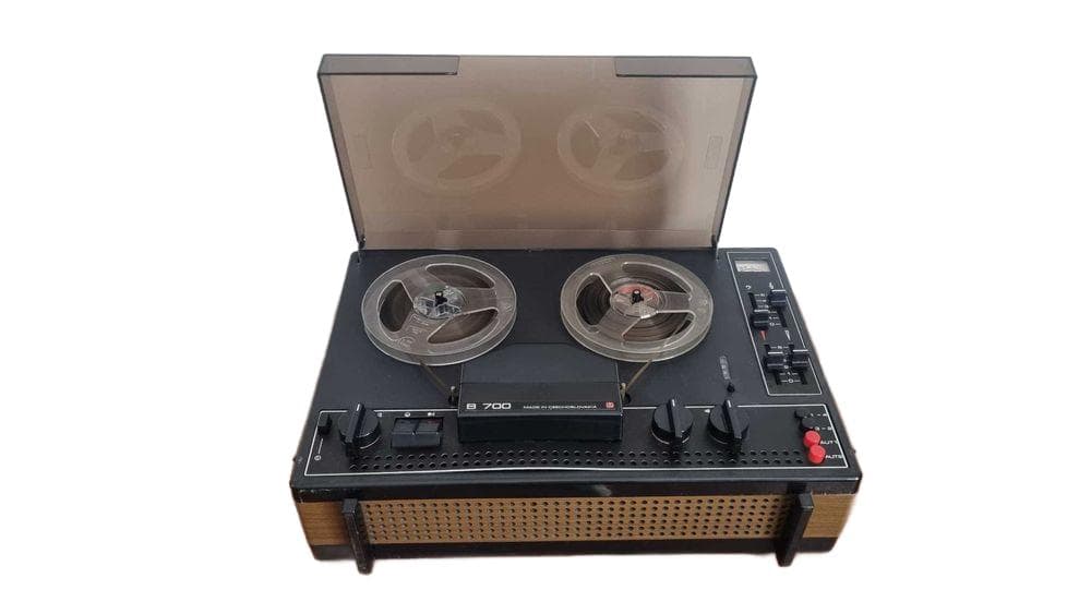 Reel-to-reel tape recorder B700, brown wood veneer, transparent plastic, silver metal, Czechoslovakia, 1970s. - 308575