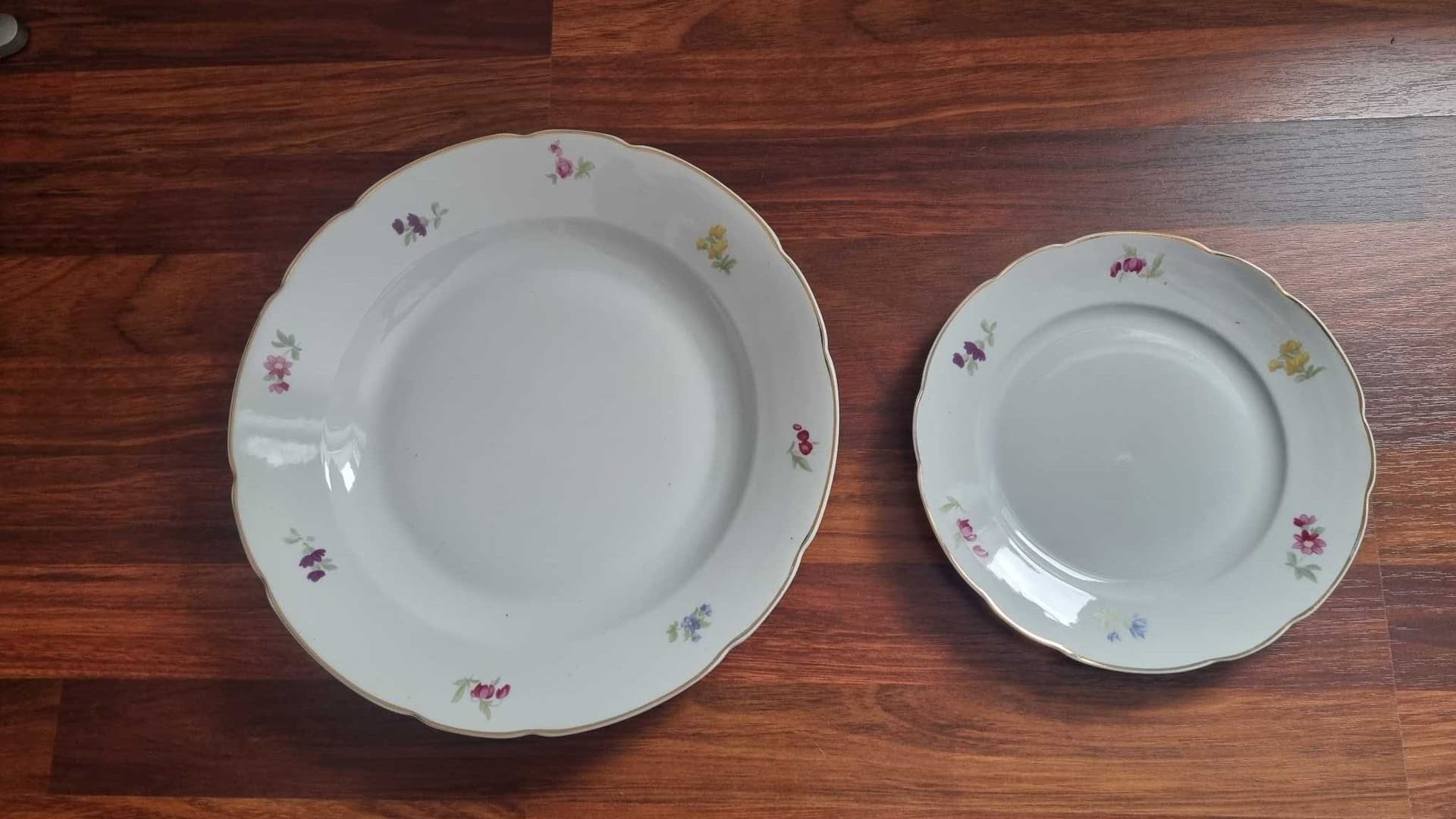 Zestaw patery i talerza, Ćmielów, biała porcelana, Polska, lata 70. - 308562