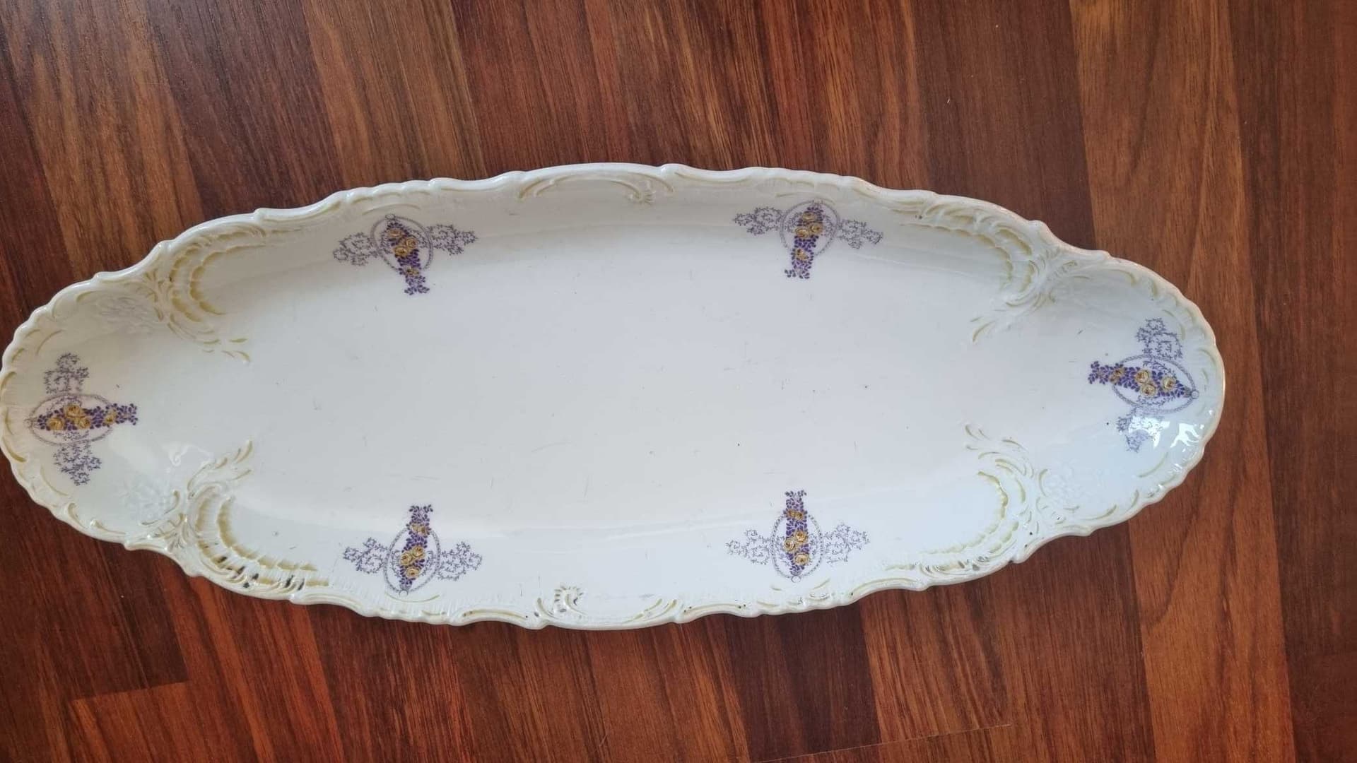 Patera na rybę, biała żółta fioletowa, porcelana, początek XX w. - 308583