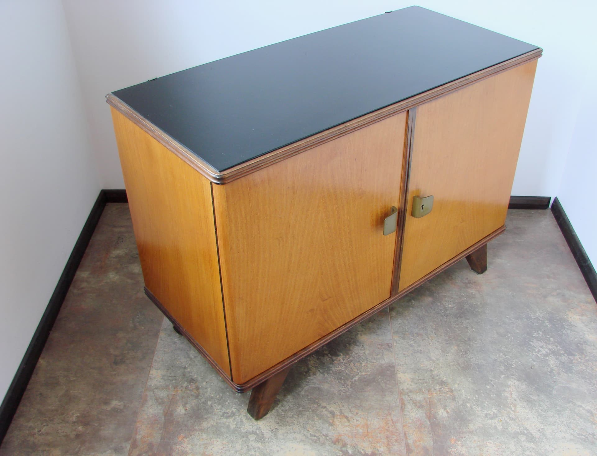 Sideboard Mid-Century Modern, brown wood, black glass, 1960s - 308606