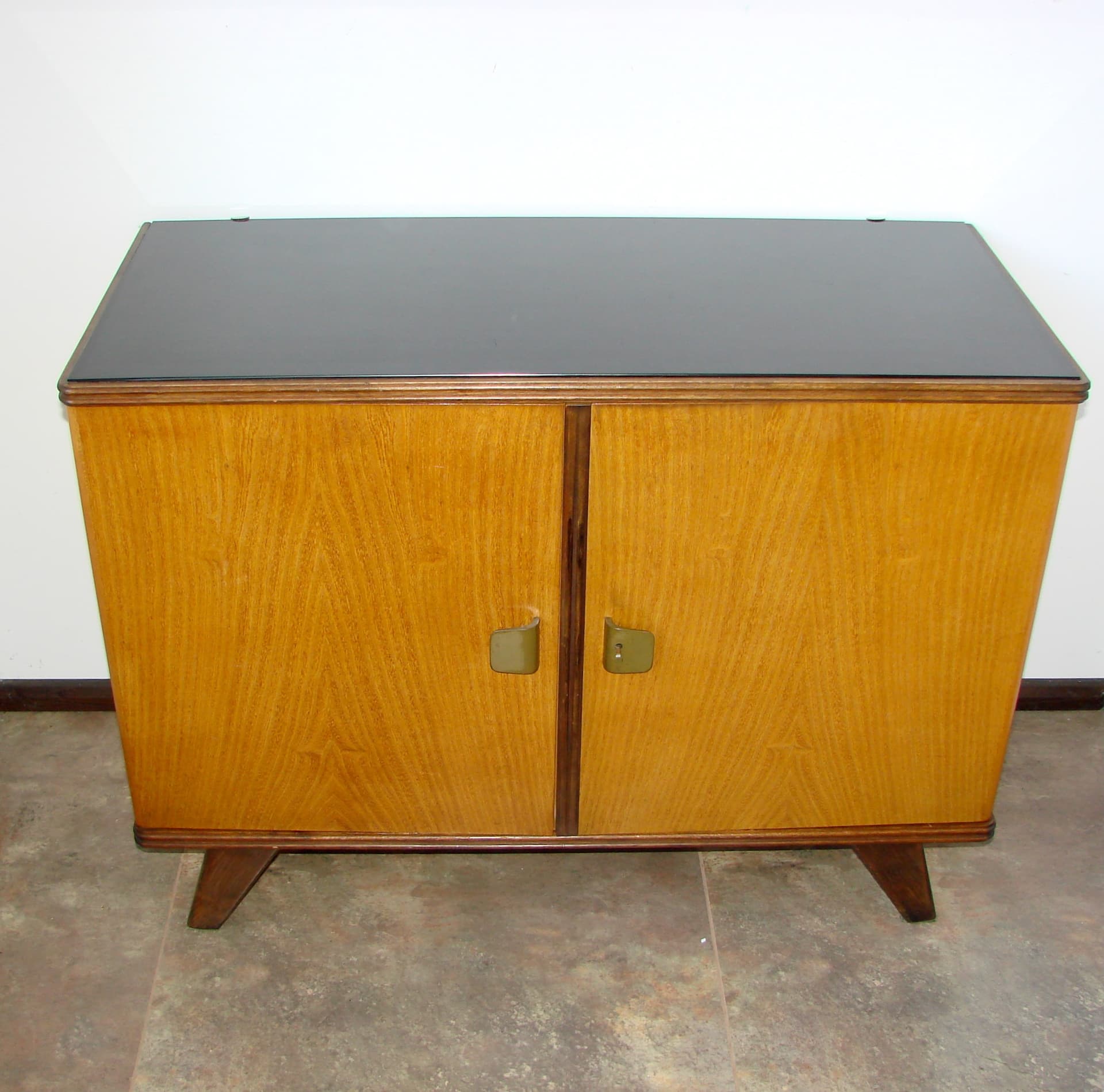 Sideboard Mid-Century Modern, brown wood, black glass, 1960s - 308602