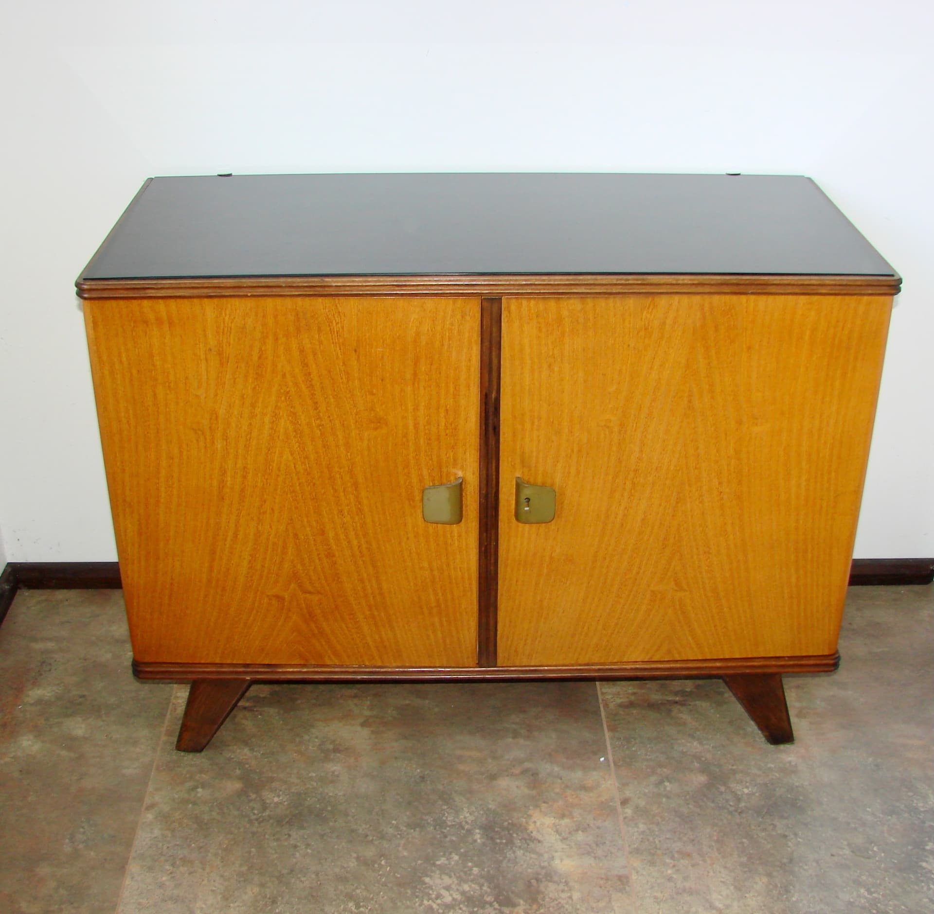 Sideboard Mid-Century Modern, brown wood, black glass, 1960s - 308603