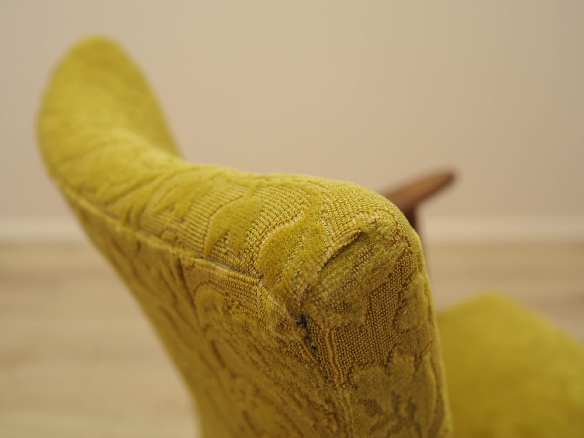Fotel, musztardowy żółty, tkanina, teak, Dania, lata 60. - 308733