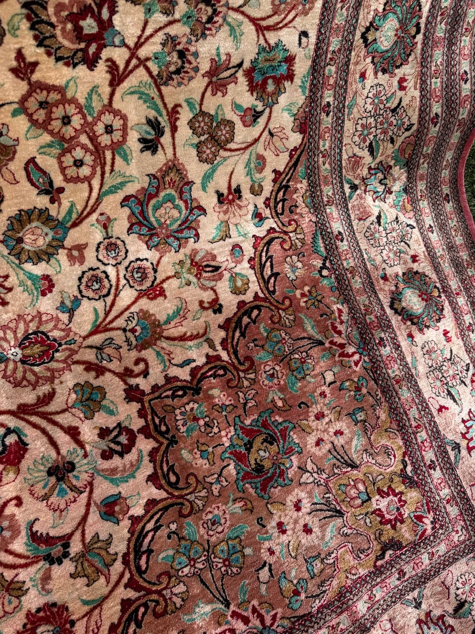 Rug Ghoum/Qom 320x205 cm, beige, silk, Iran - 308923