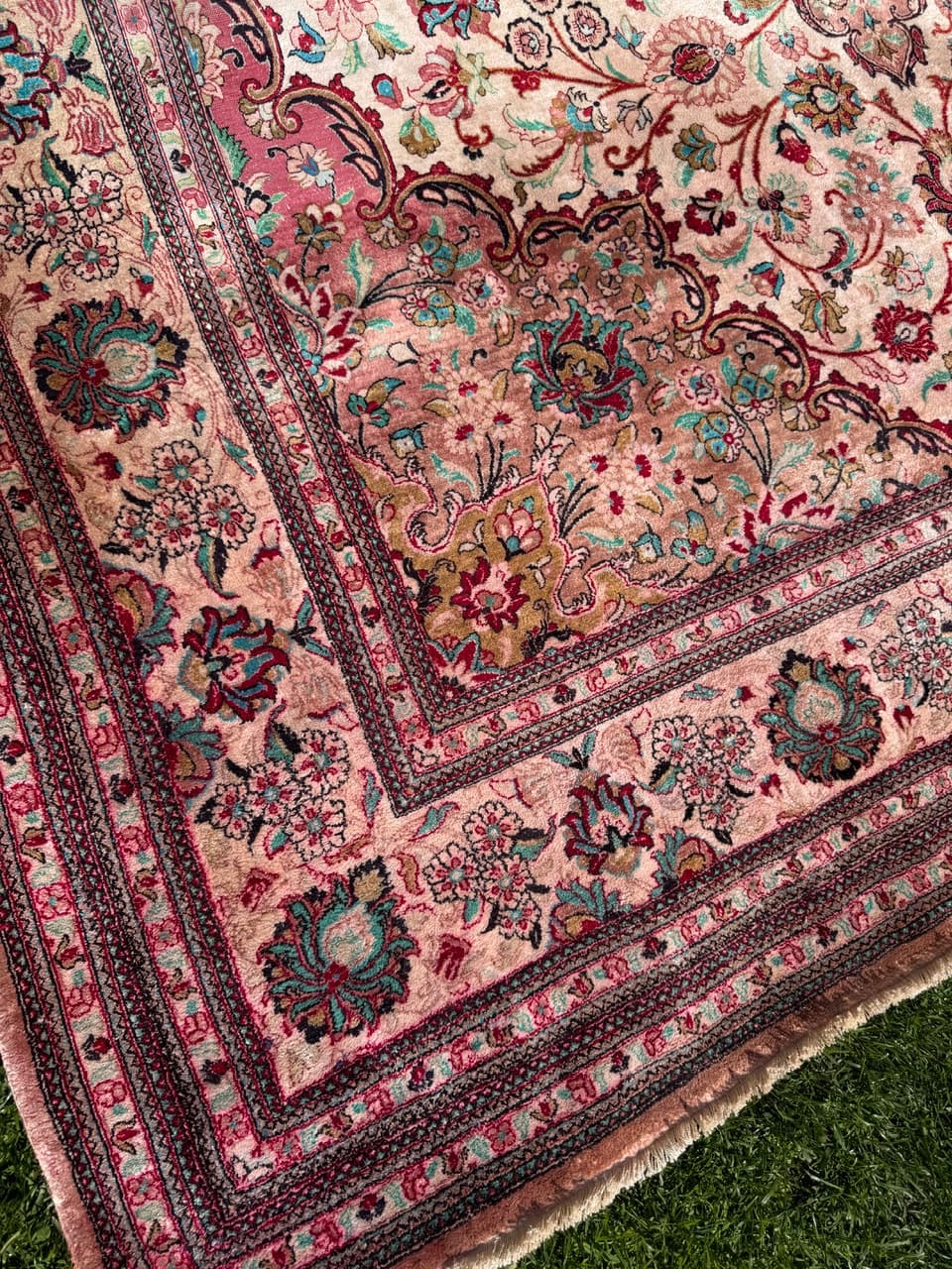Rug Ghoum/Qom 320x205 cm, beige, silk, Iran - 308917
