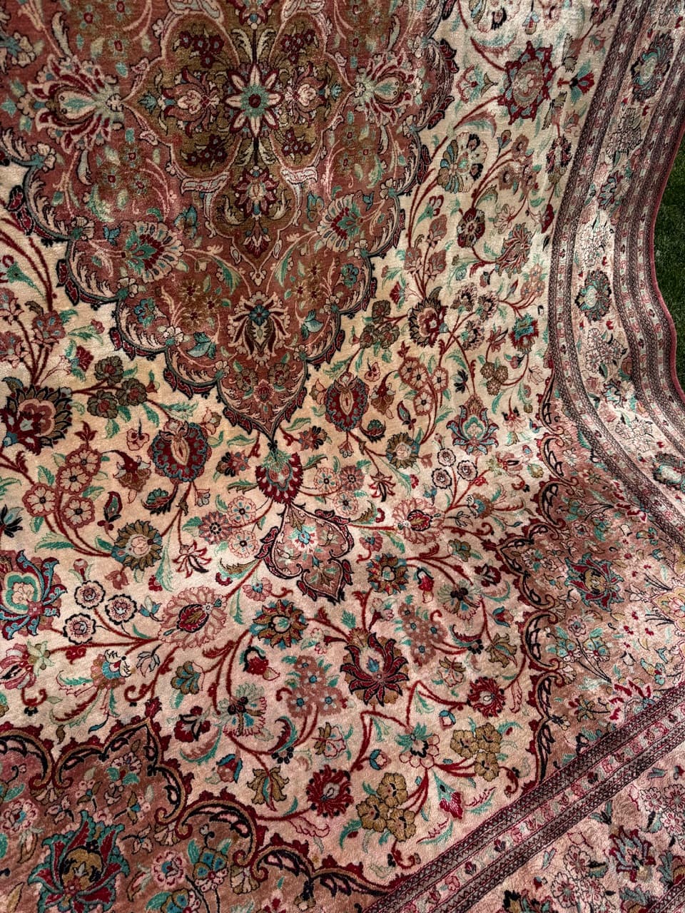 Rug Ghoum/Qom 320x205 cm, beige, silk, Iran - 308919