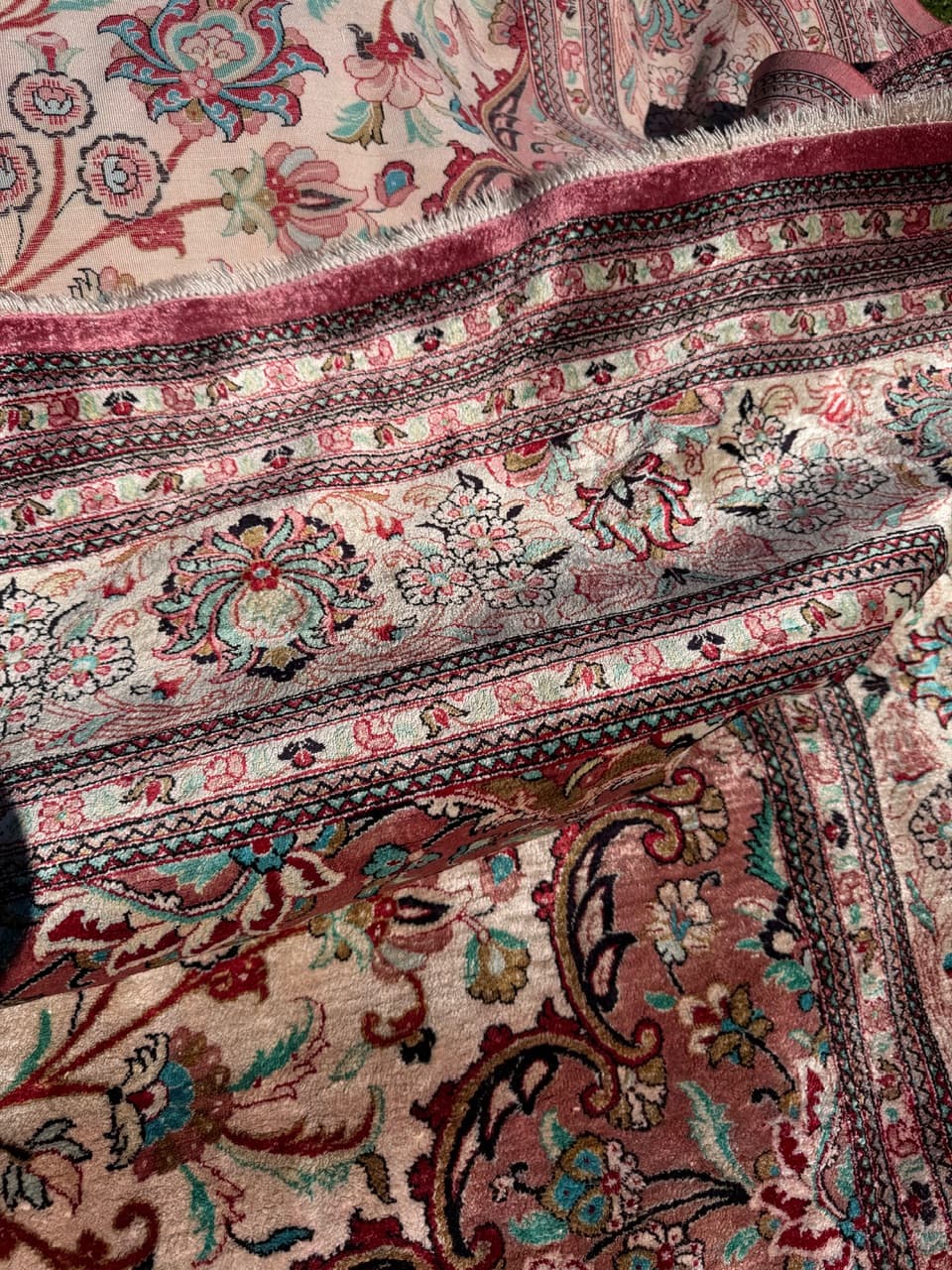Rug Ghoum/Qom 320x205 cm, beige, silk, Iran - 308921