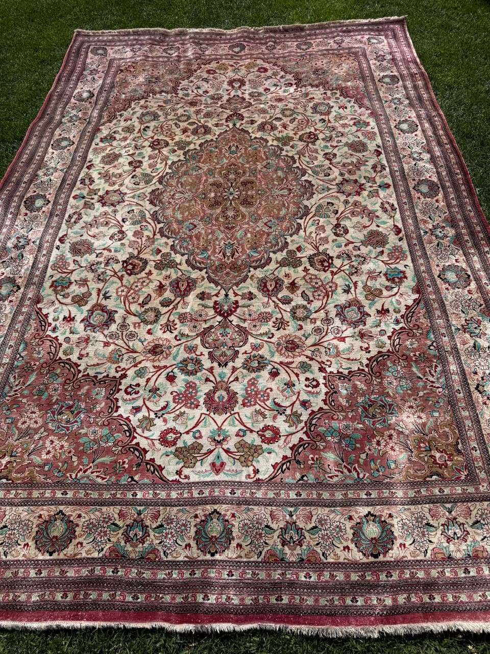 Rug Ghoum/Qom 320x205 cm, beige, silk, Iran - 308912