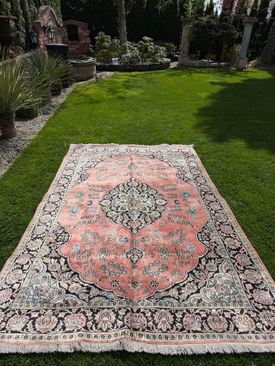 Rug Ghoum, 280x175 cm, pink silk, white cotton, India - 308935