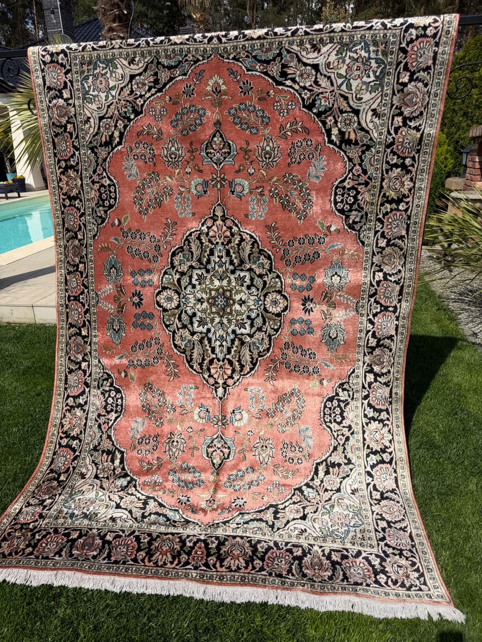 Rug Ghoum, 280x175 cm, pink silk, white cotton, India - 308929