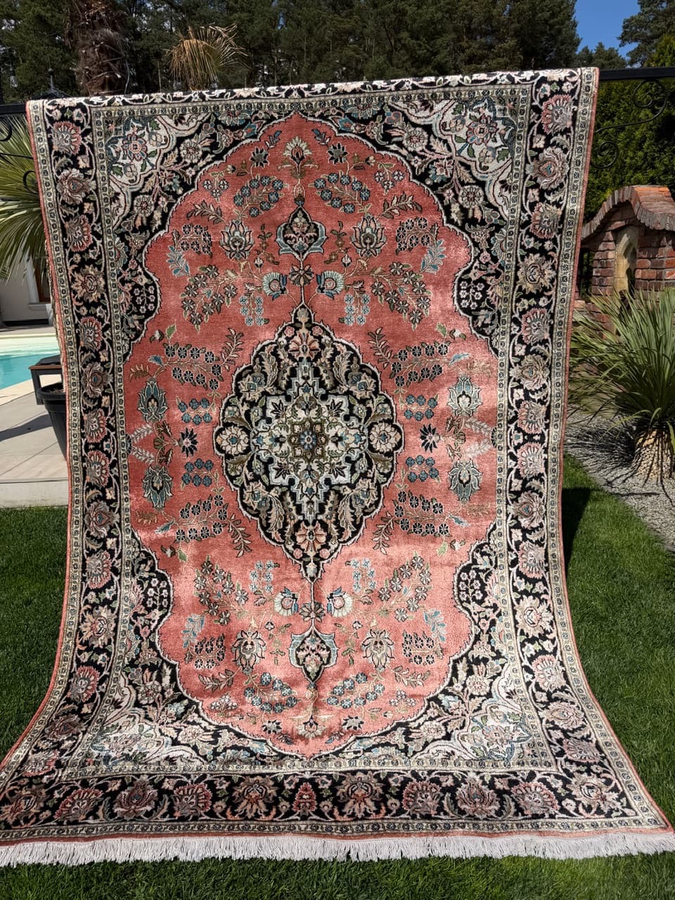 Rug Ghoum, 280x175 cm, pink silk, white cotton, India - 308926