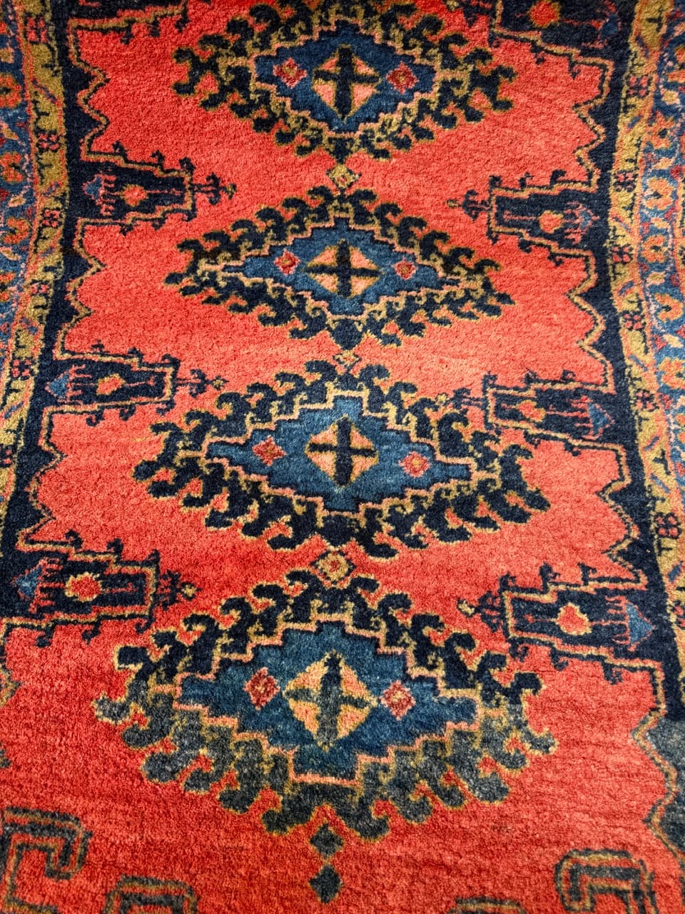 Runner Wiss 300x87 cm, red, wool, Iran, 1980s. - 309241
