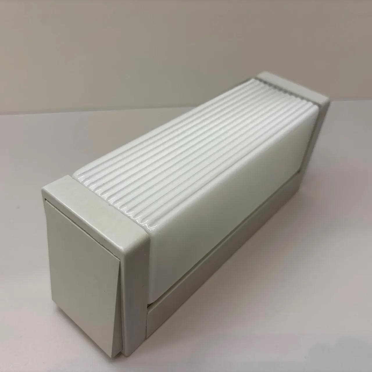 Szary, bakelitowy kinkiet, ERCO Leuchten, Niemcy, lata 80. - 22755