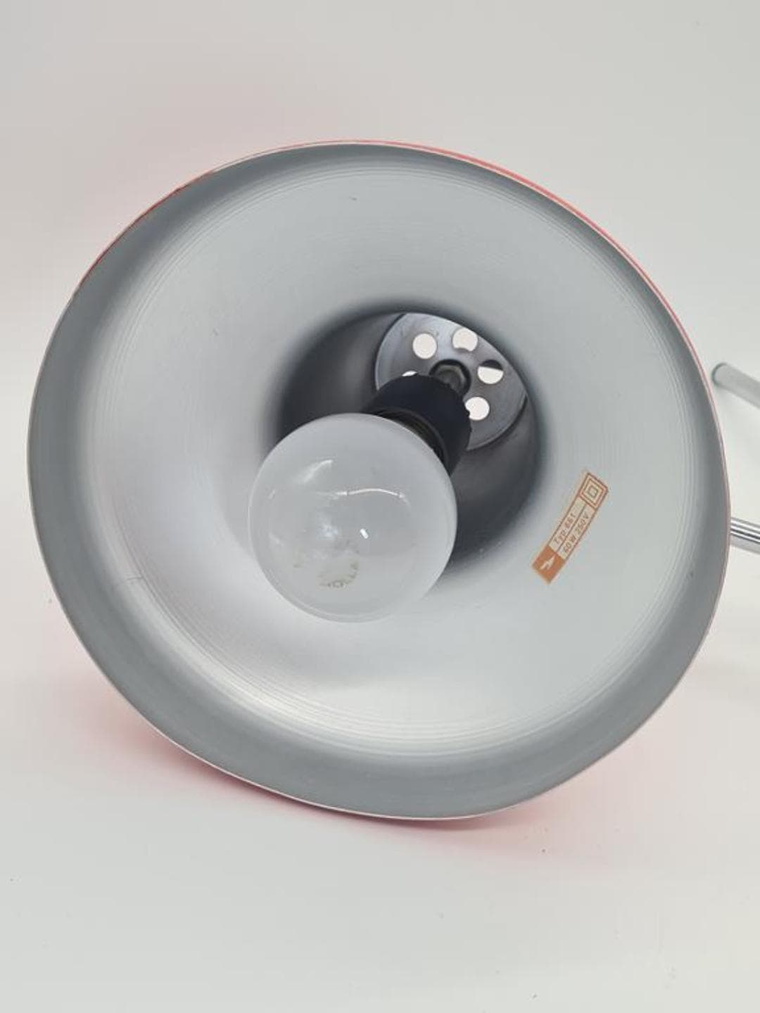 Lampa biurkowa 661, czerwony metal, chrom, NRD, lata 70. - 309715