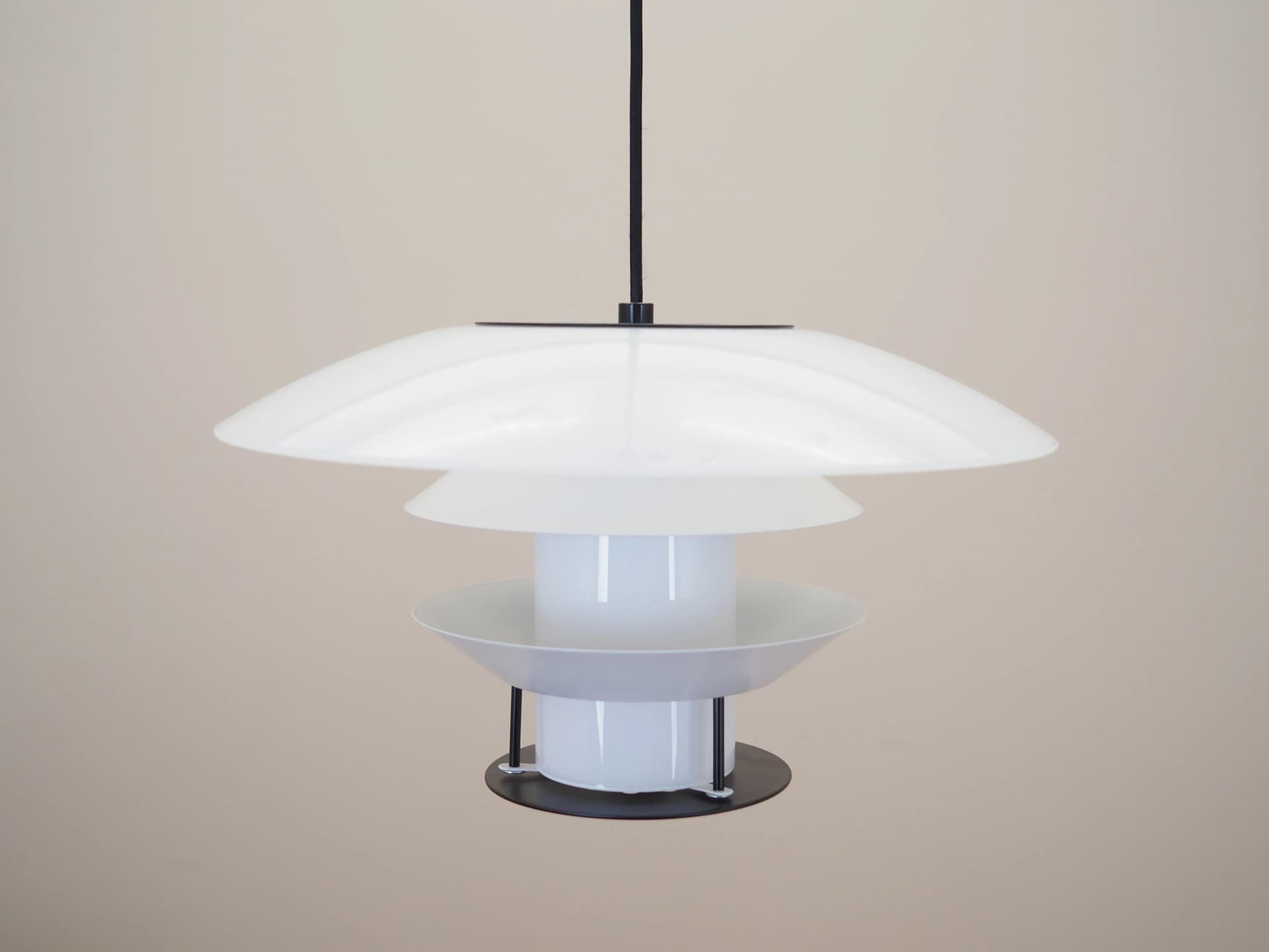 Lampa wisząca, szkło biały, metal czarny, Halo Tech Design, Dania, lata 90. - 23003