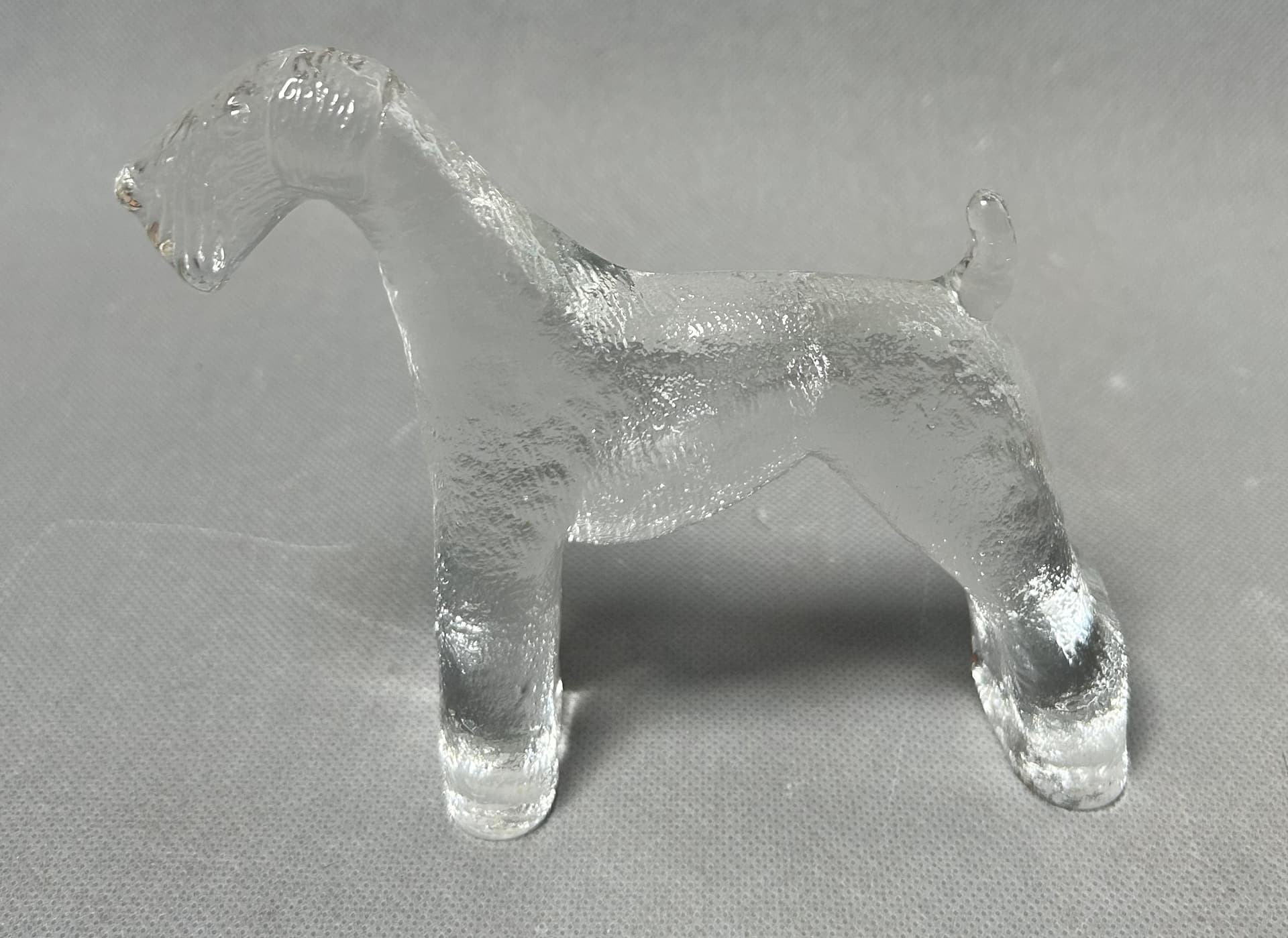 Figurine Dog Kennel, transparent glass, by B. Vallien, Kosta Boda, Sweden, 1970s. - 310568