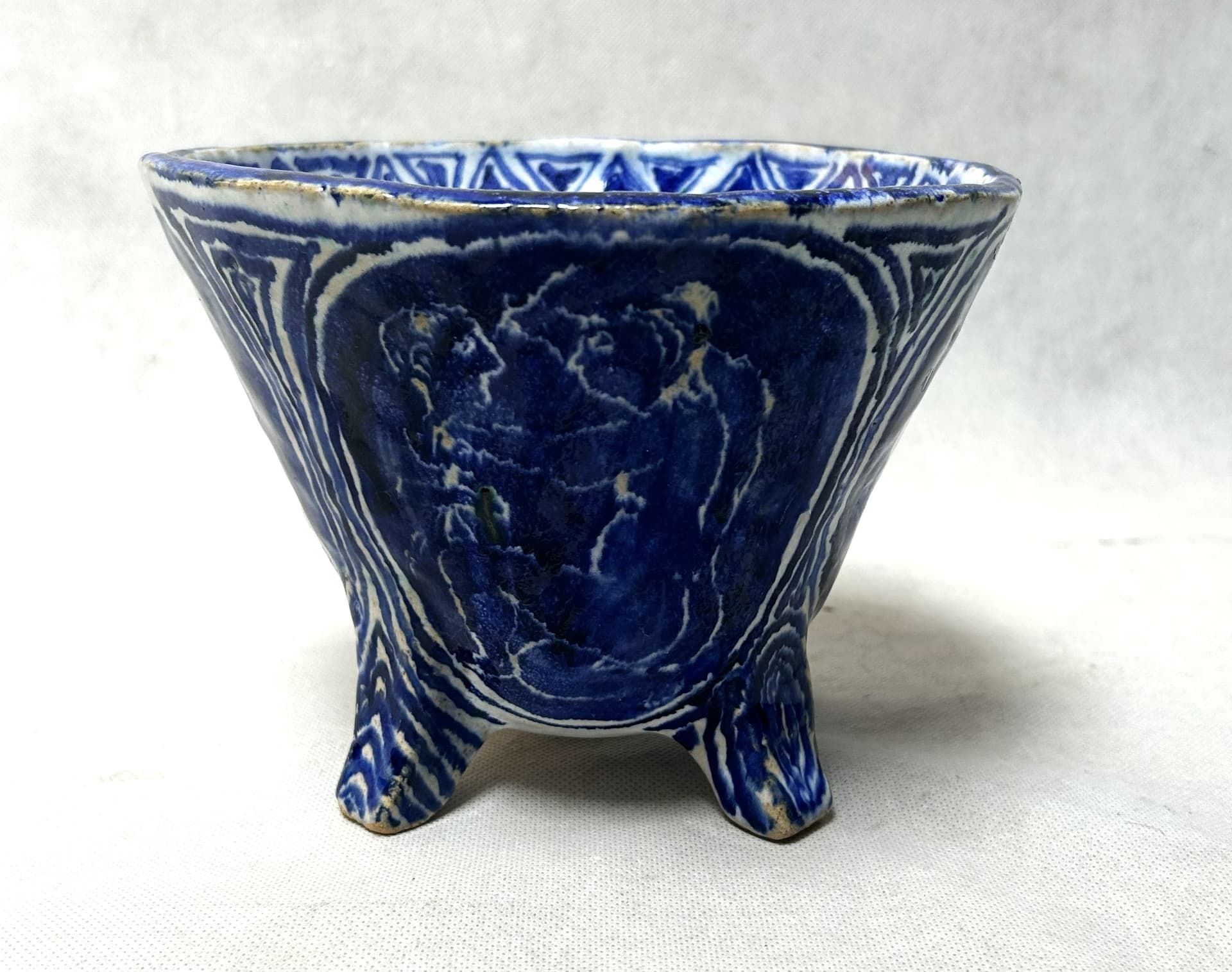 Planter, blue, ceramic, early 20th c. - 310597