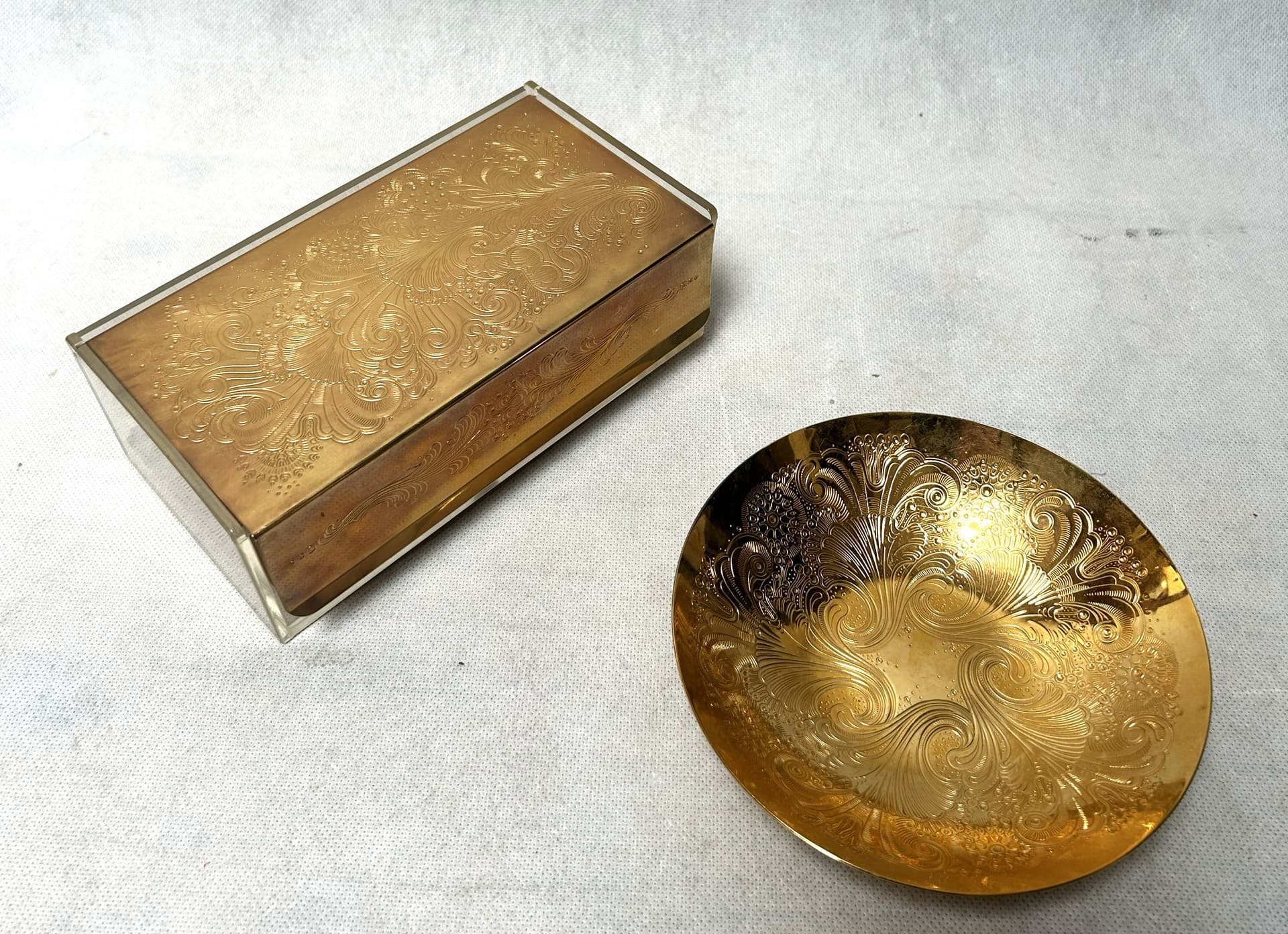 Set of jewelry box and bowl S-Collection, gold metal, transparent acrylic, by S. Kupetz, WMF, Germany, 1970s. - 310616