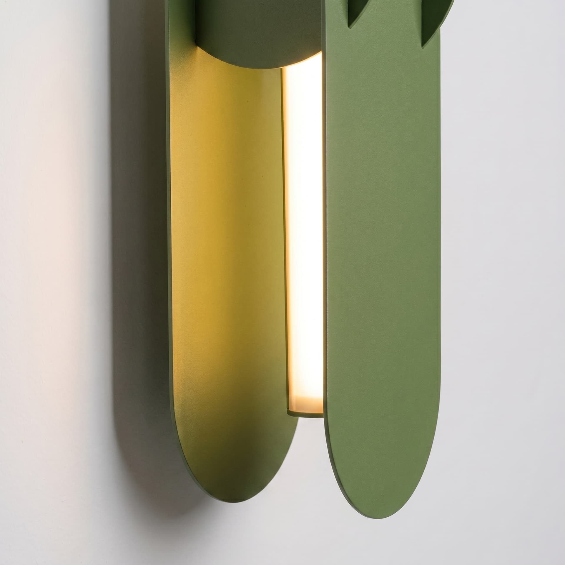 Wall lamp CHAIN 91 cm, olive green, Thoro - 310830