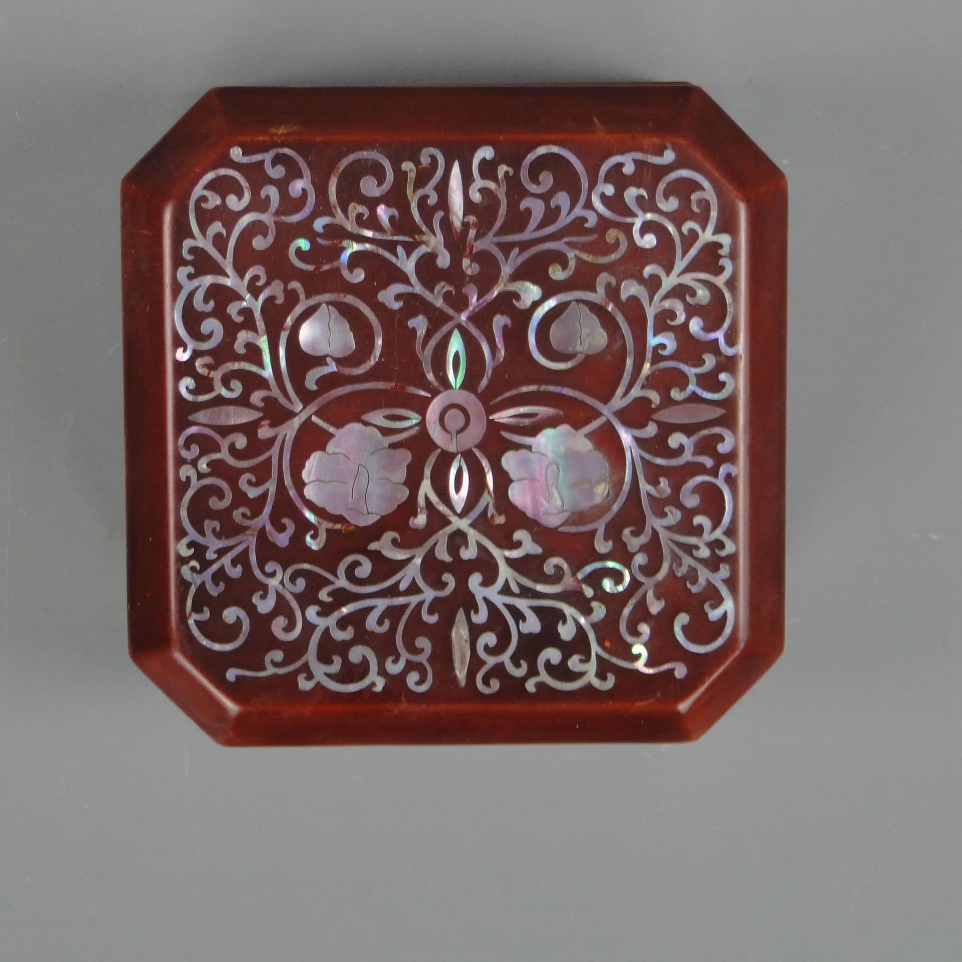 Pudełko orientalne, brązowy, drewno laka macica perłowa, Korea Północna, lata 80. - 22851