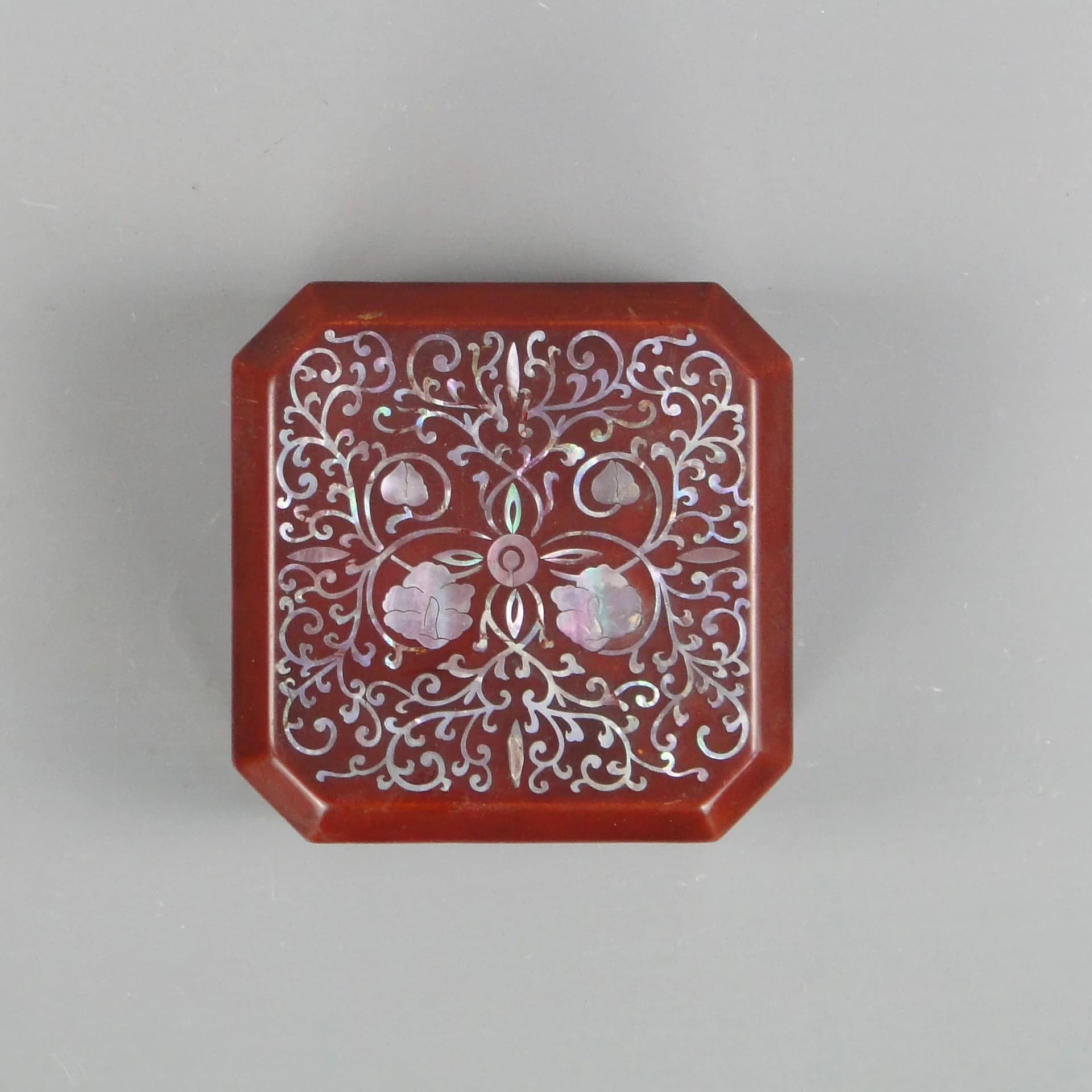 Pudełko orientalne, brązowy, drewno laka macica perłowa, Korea Północna, lata 80. - 22850