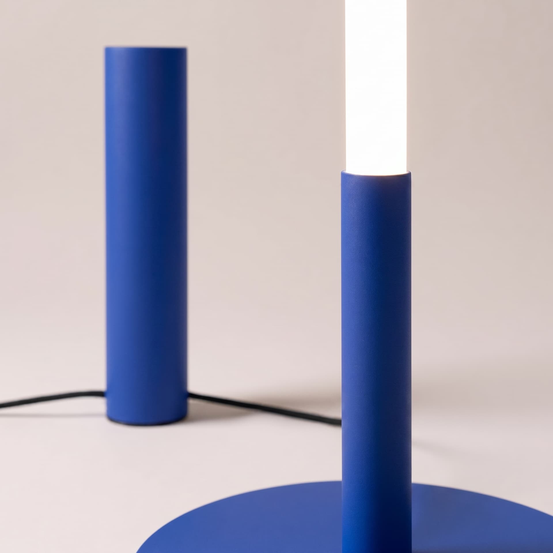 Floor lamp TRANG ultramarine, Thoro - 312093