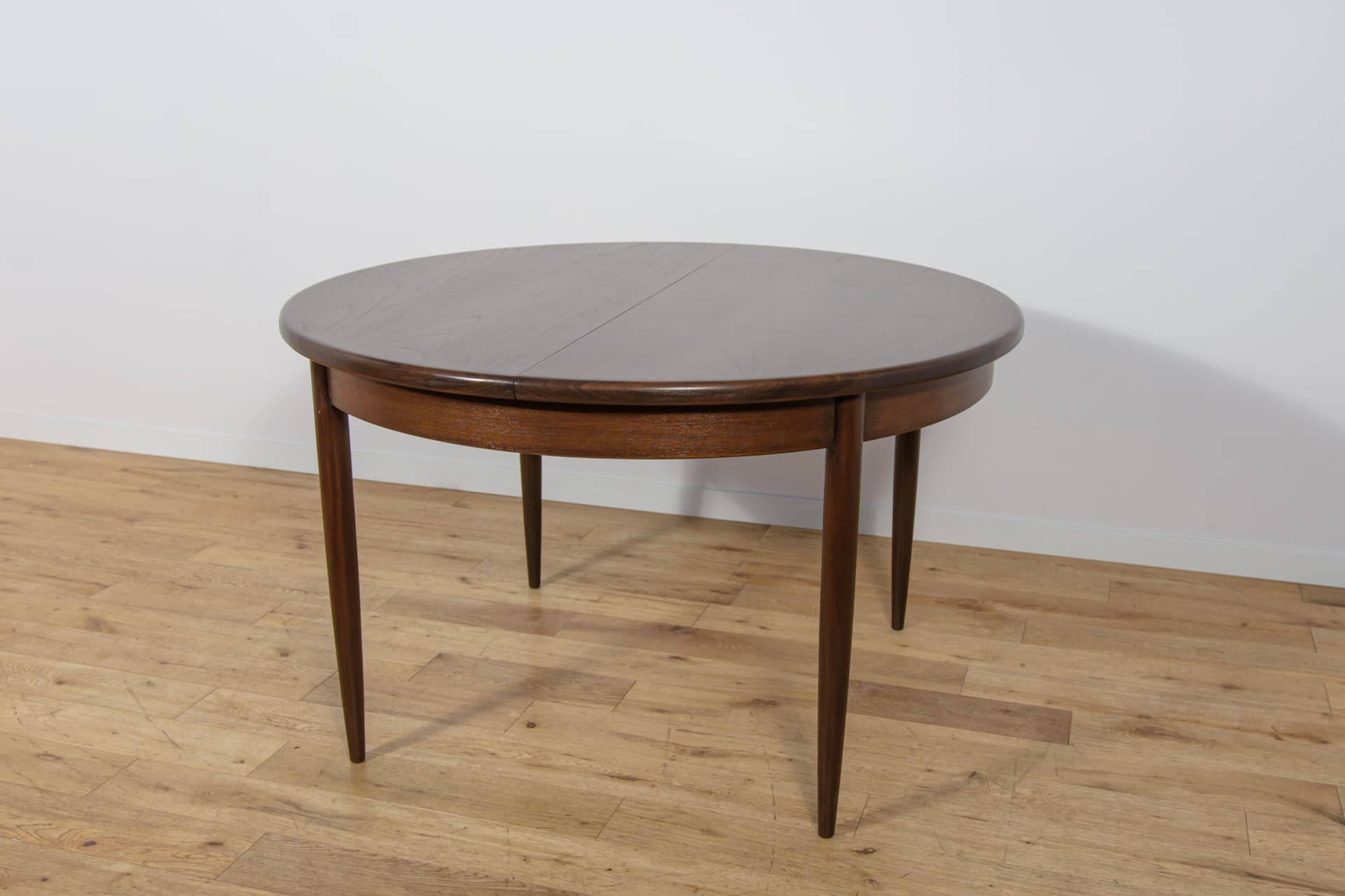 Stół rozkładany okrągły, teak brązowy, G-Plan, Wielka Brytania, lata 60. - 312900