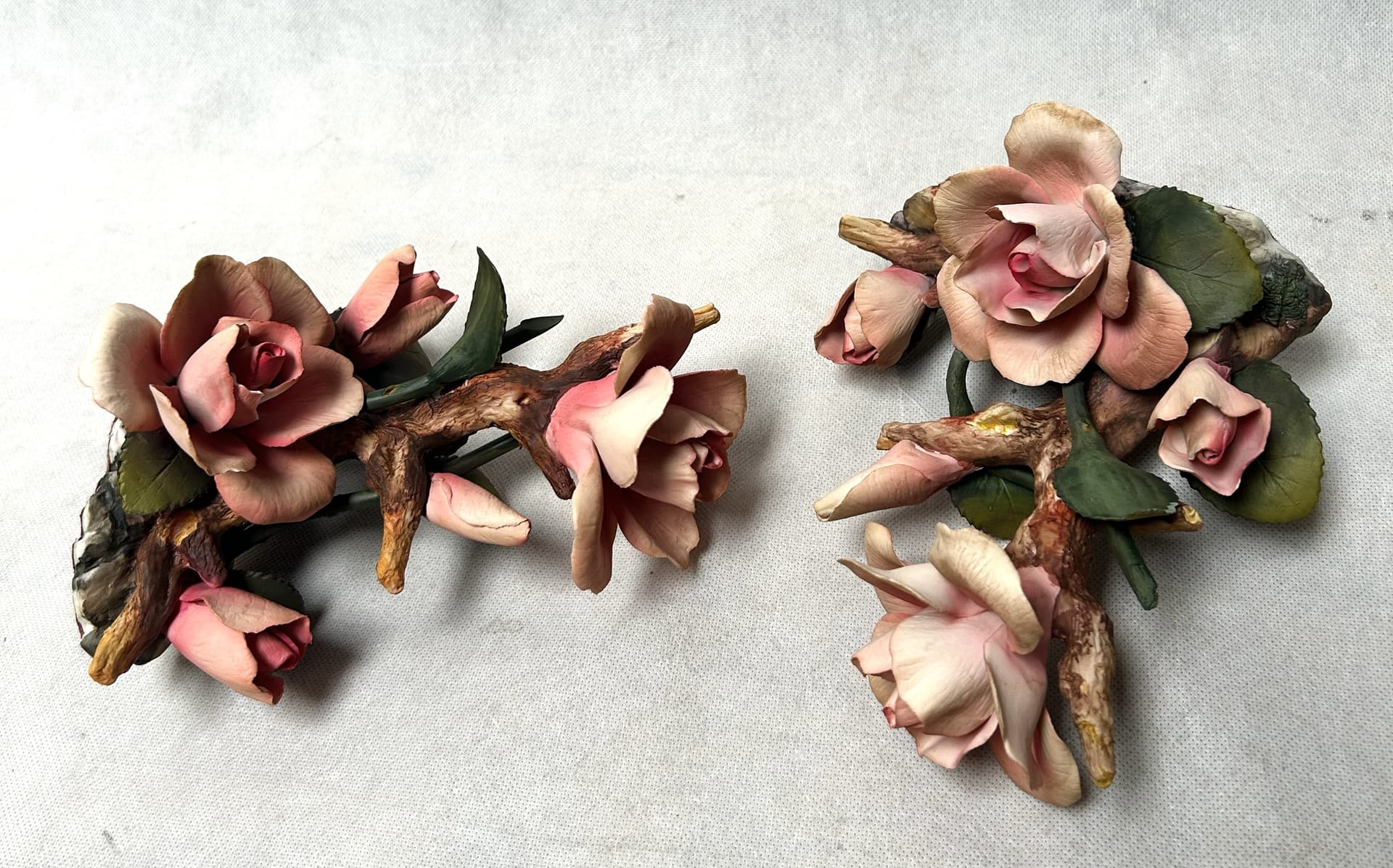 Rose Arrangement, Capodimonte, pink, porcelain, Italy, 1970s. - 313237